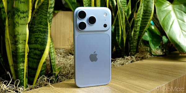 苹果新机冰火两重天:iPhone 18 Pro破发 Pro Max溢价500元成香饽饽 苹果新机冰火两重天:iPhone 18 Pro破发 Pro Max溢价500元成香饽饽