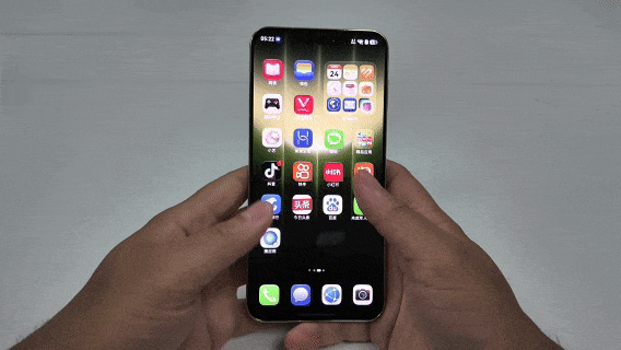 华为Mate 90 Pro Max典藏版上手:翡冷翠很抢眼!积木壳也有新玩法 华为Mate 90 Pro Max典藏版上手:翡冷翠很抢眼!积木壳也有新玩法